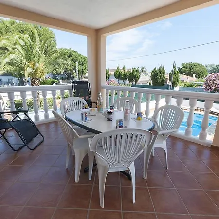 Mengual Apartment
